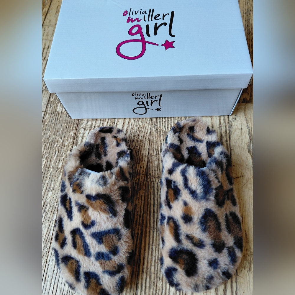 Olivia Miller Girl Leopard Print Slippers Girls Size 12 NWT